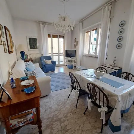 Zaffiro With Parking Apartmán *